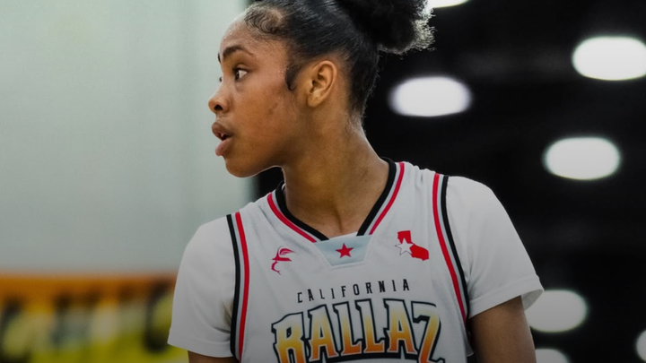 Class of 2026 Forward Terri’a Russell Re-Offered by Arizona